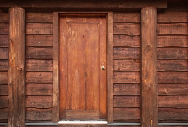 Log Cabin Siding Installation in Overland Park