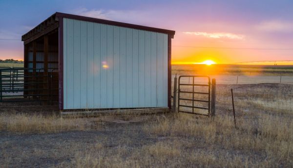 Pole Building Siding Service in Overland Park