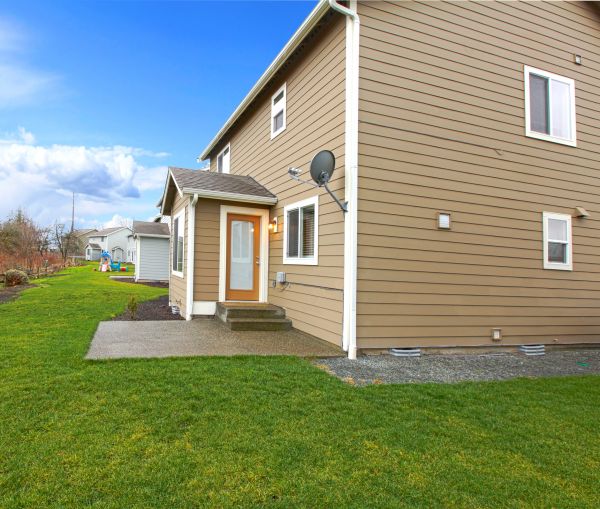 Clapboard Siding Repair in Overland Park
